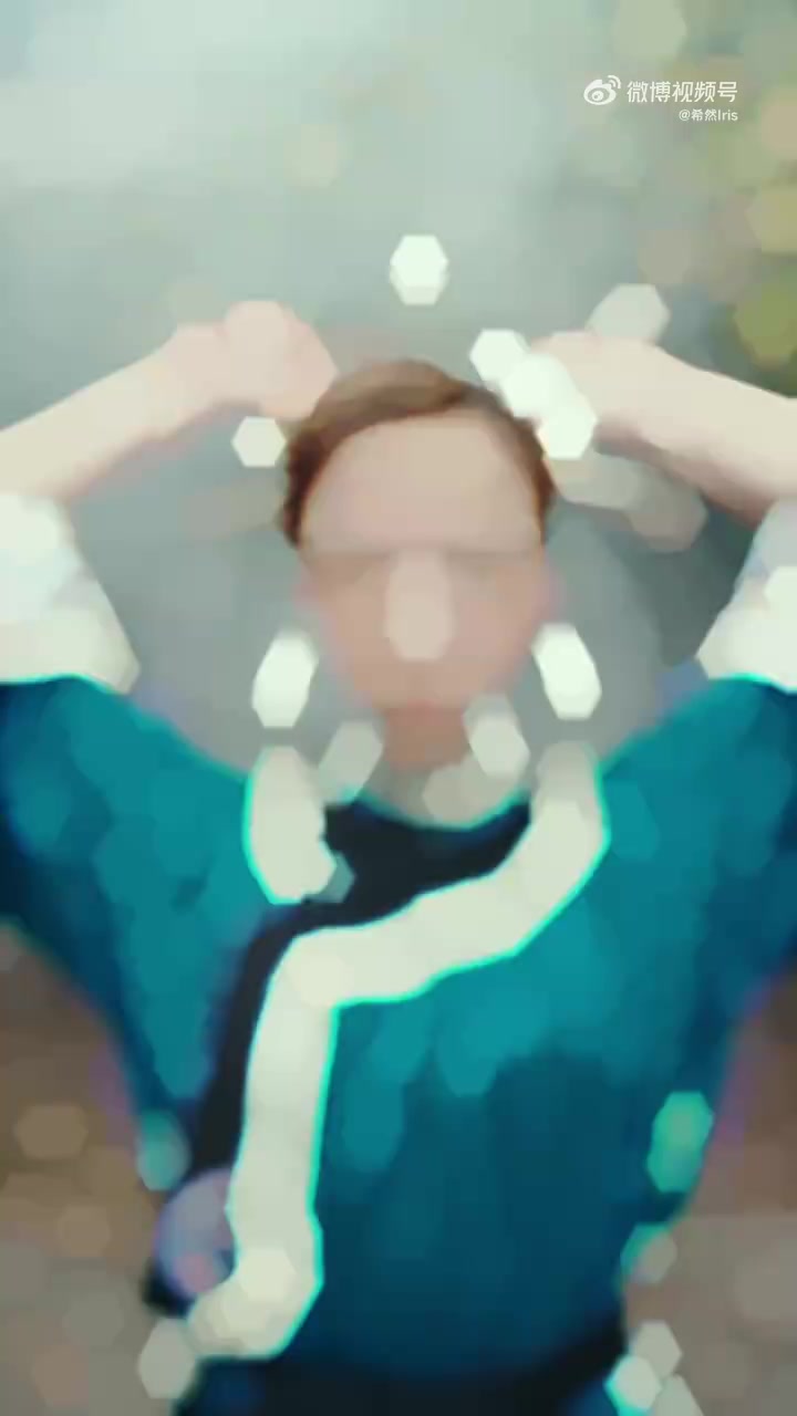 谈球吧体育app下载希然发布换装视频：簪间英气，巾帼不让须眉力！