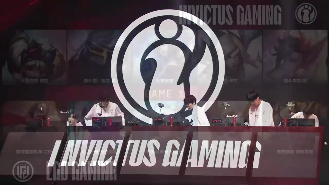 谈球吧体育app下载IG发布2025LPL第二赛段赛场高光：6-0！晋级登峰组！