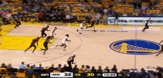 谈球吧(中国)官方网站外线开火！亚历山大-沃克弧顶接球追身三分一箭穿心