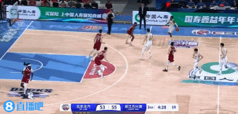 谈球吧体育app下载💥炸裂输出！小巴里-布朗连中2记三分 个人独得8分轰停北京