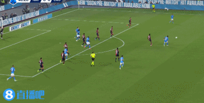 谈球吧体育app下载半场-那不勒斯暂1-0卡利亚里 麦克托米奈精彩凌空侧勾破门