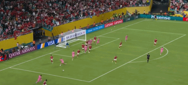 谈球吧(中国)官方网站燃尽了🥵补时最后时刻，将满38岁的梅西一路回追到本方禁区防守